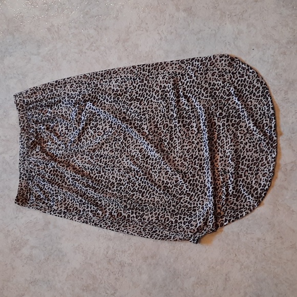 Leopard Print Size Small Hi-Low Skirt NWOT - Picture 4 of 5